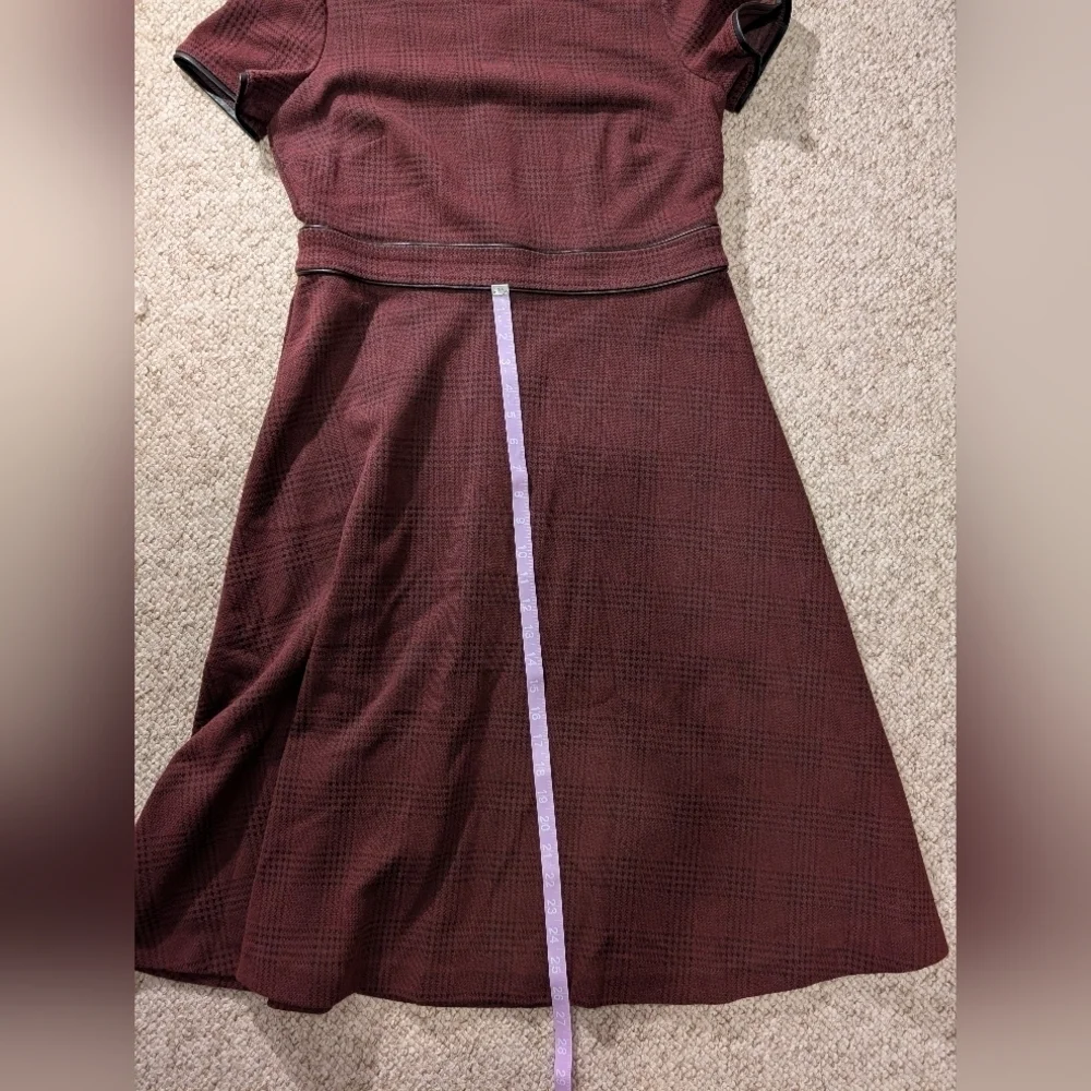 Ann Taylor burgundy dress size 6 - Picture 8 of 9